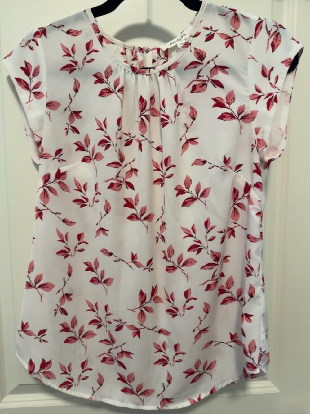 Monday Fun XS White Pink Leaf Print Cap Sleeve Blouse Stitch Fix